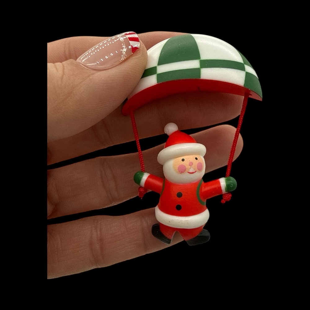 1986 “Santa’s Away” Santa Parachute Brooch- Articulating- Pin by Avon